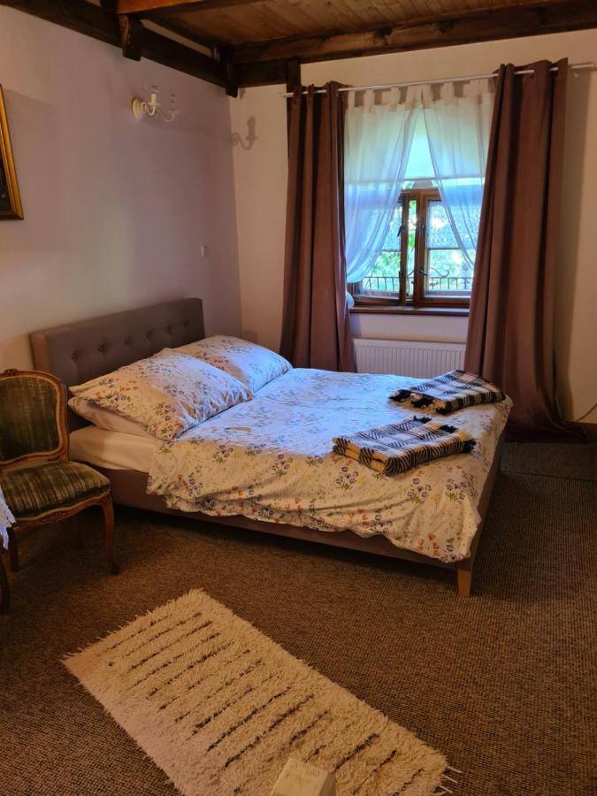 Dworek Sw.Antoniego Slawutowo Экстерьер фото